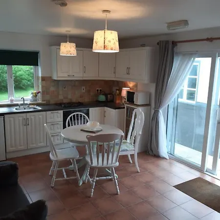 Apartment Lorna's Self Catering