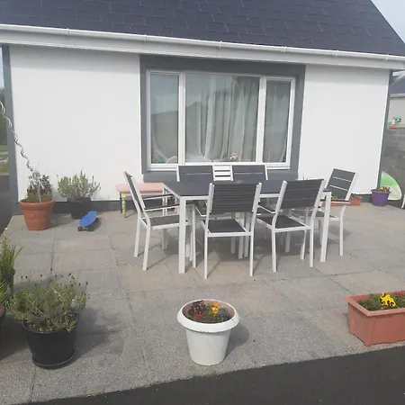 Lorna's Self Catering Apartment Milltown Malbay