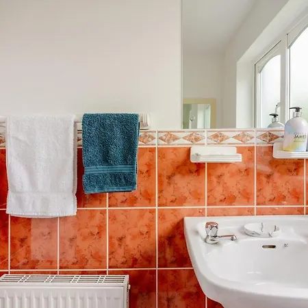 Lorna's Self Catering * Milltown Malbay
