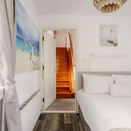 Apartment Lorna's Self Catering