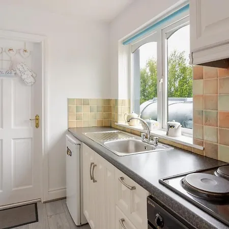 Apartment Lorna's Self Catering *