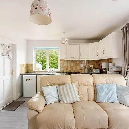 Lorna's Self Catering Apartment Milltown Malbay