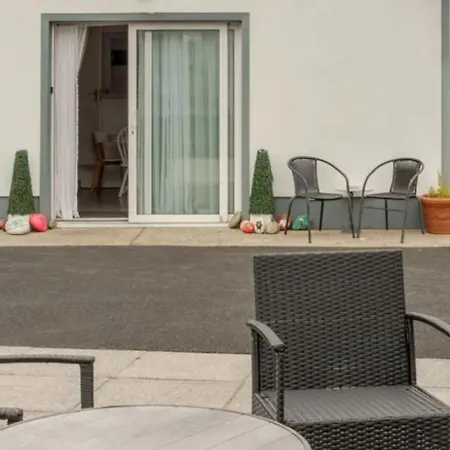 Lorna's Self Catering *