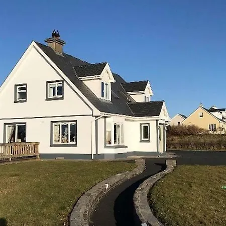 Lorna's Self Catering ミルタウン・マルベイ