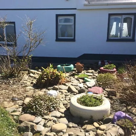 Lorna's Self Catering *