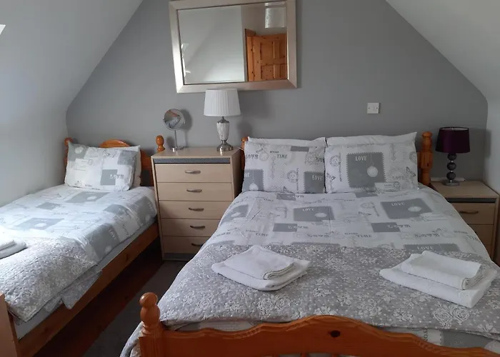 Lorna's Self Catering 米尔敦马尔贝