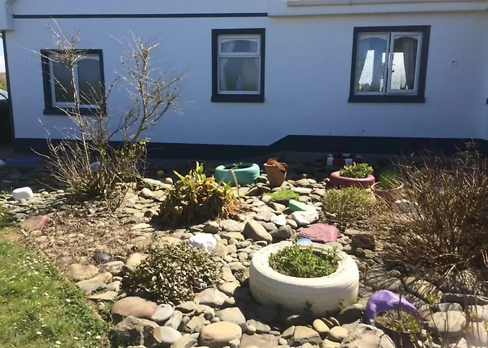 Lorna's Self Catering *