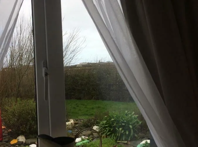 公寓 Lorna's Self Catering